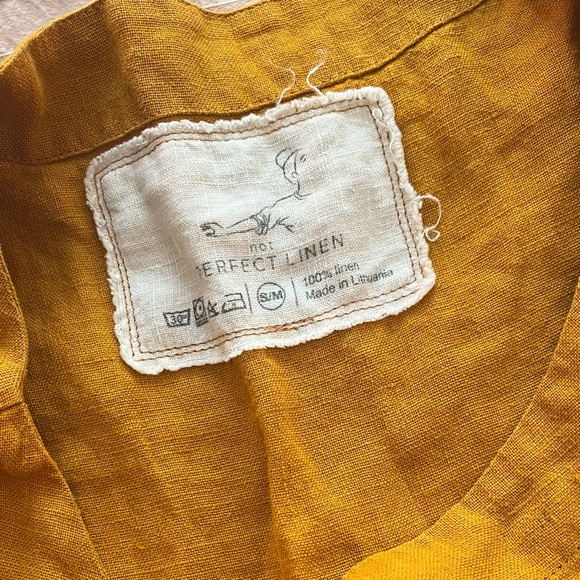 Not Perfect Linen / Mustard Golden Yellow Top - Picture 2 of 7